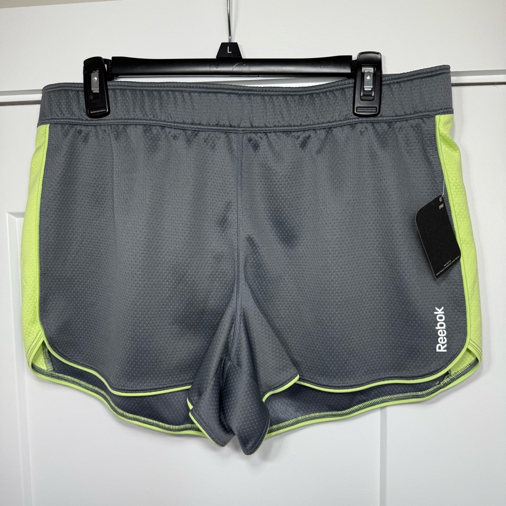 NWT Reebok sport speedwick women’s gray and green Shorts size Large